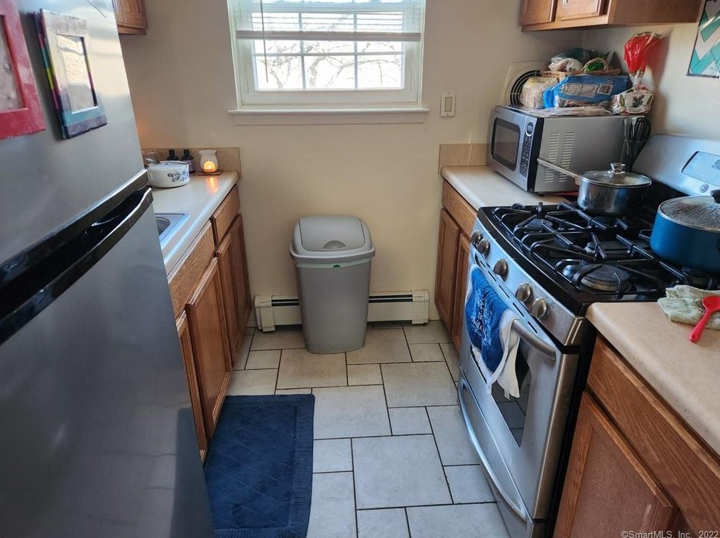 27 Sigwin Dr, Wallingford, CT 06492-4842