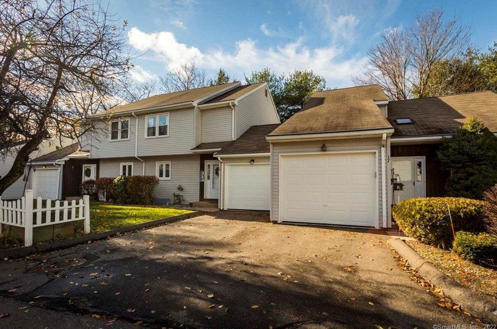 19 Eileen Dr #19, East Windsor, CT 06088