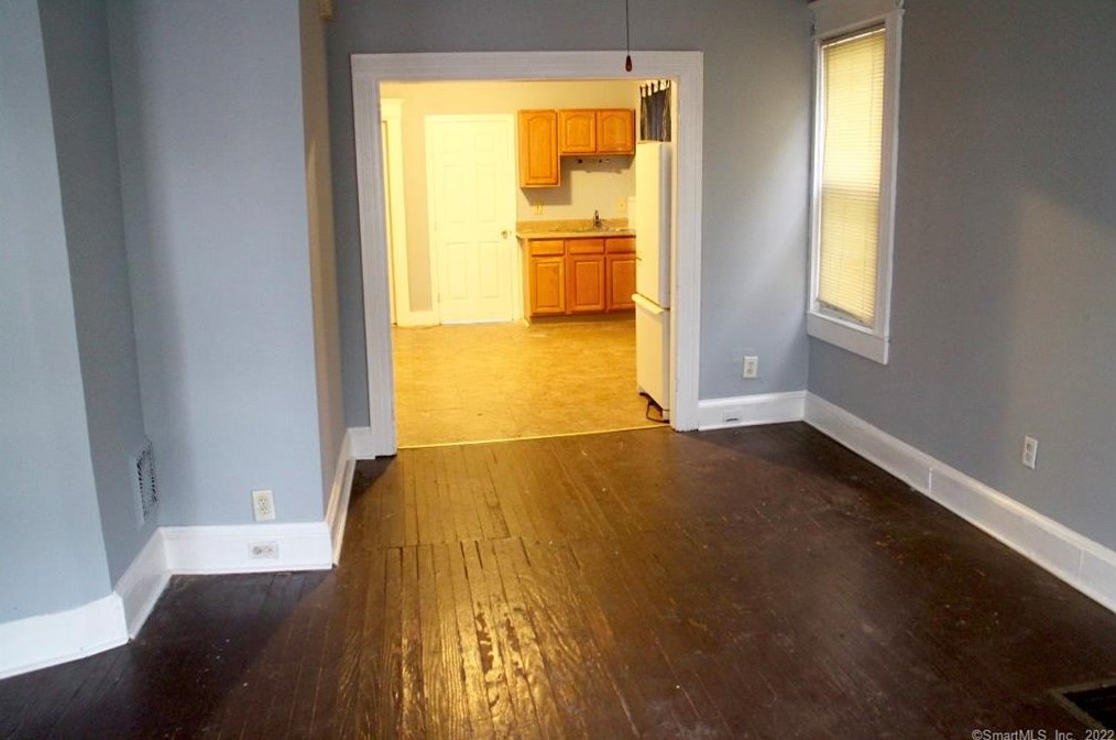 125 Clifford St, Bridgeport, CT 06607