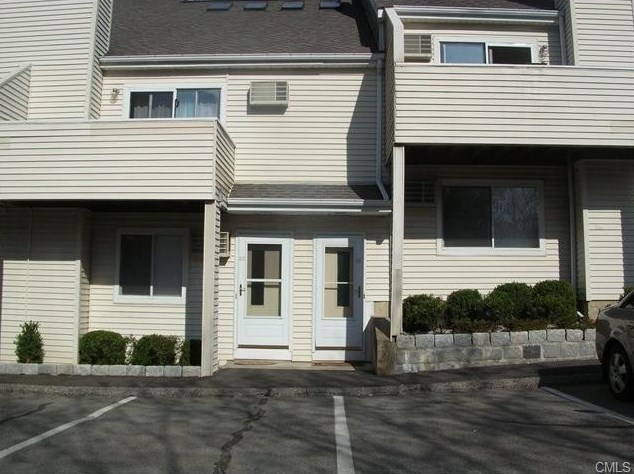 2 Jeanette Rd #56, Danbury, CT 06811