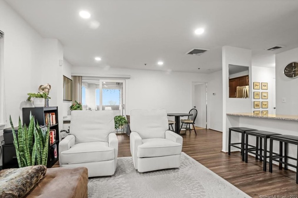 1633 Washington Blvd #6b, Stamford, CT 06902