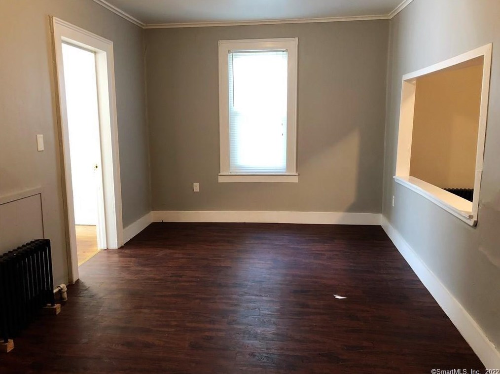18 Pratt St #1, Winsted, CT 06098