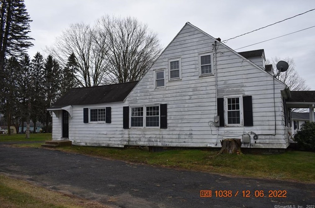 430 Field St, Union City, CT 06770