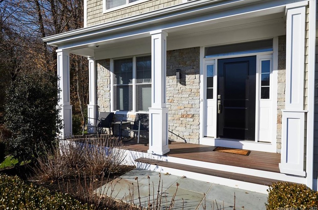 6 Old Mill Ct, Norwalk, CT 06850