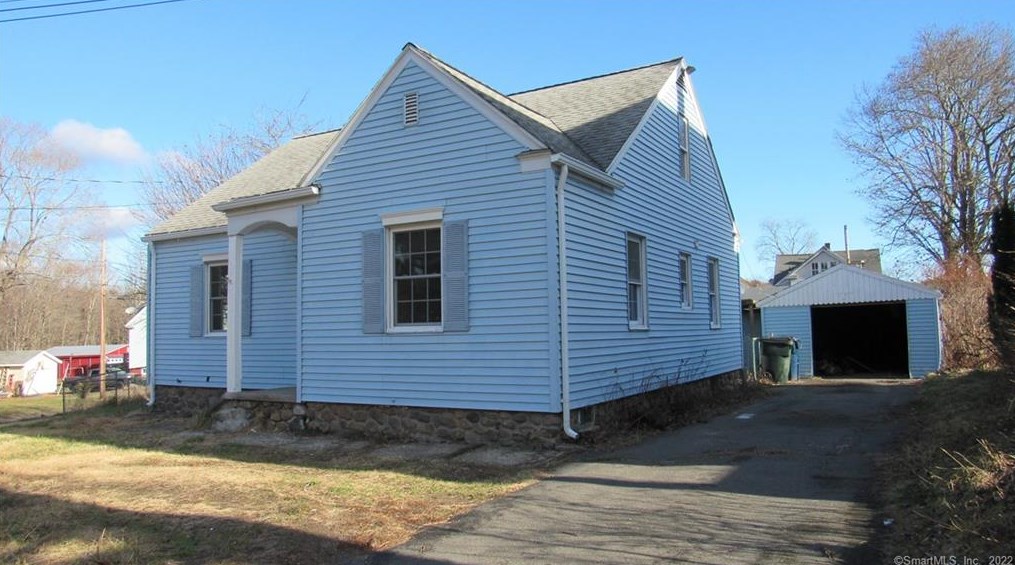 31 Burnham St, Terryville, CT 06786