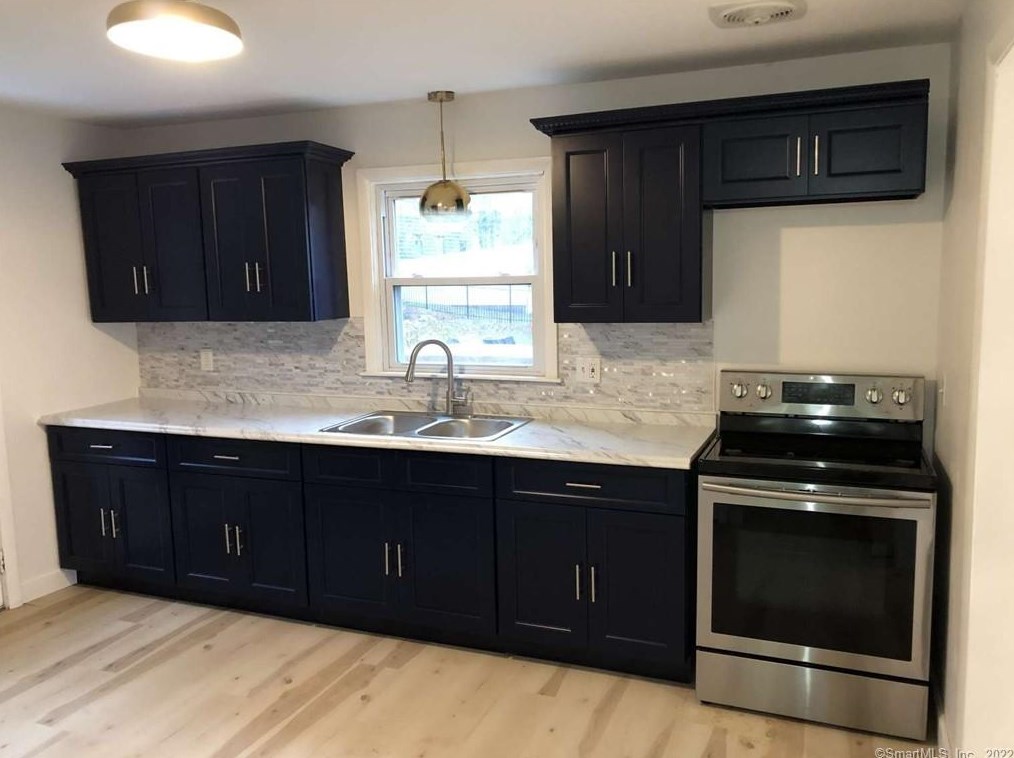 88 Wilson St, Waterbury, CT 06708