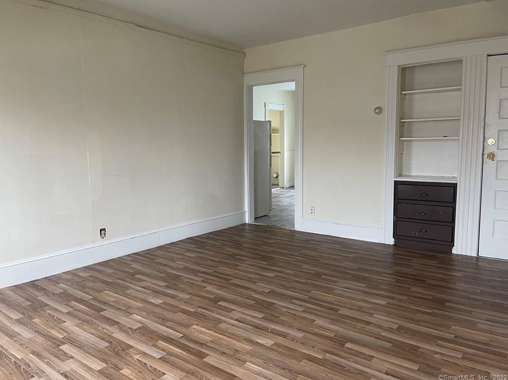 396 Chestnut St, New Britain, CT 06051