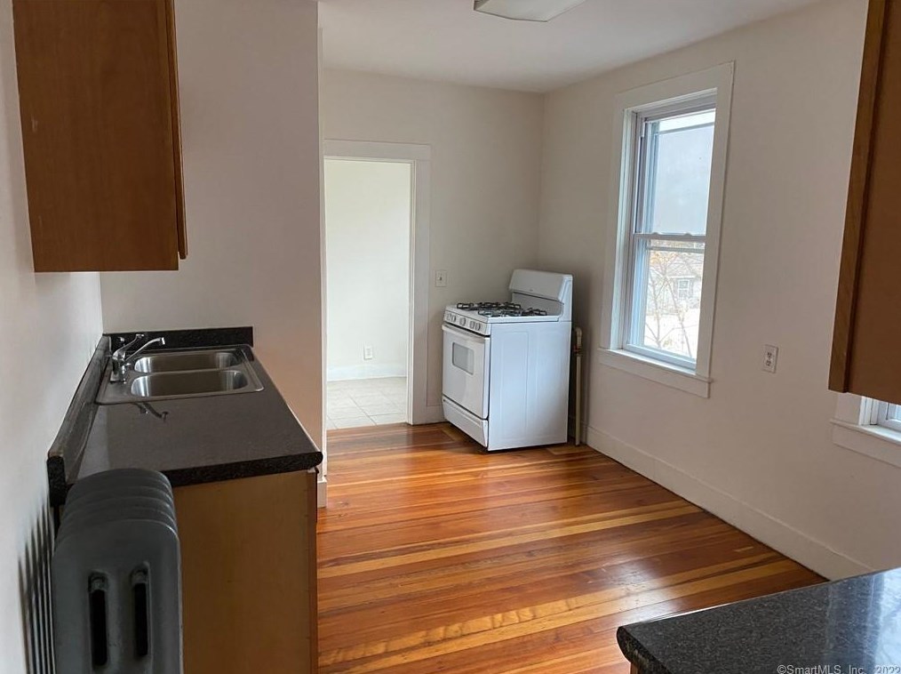 52 Ring St, Putnam, CT 06260