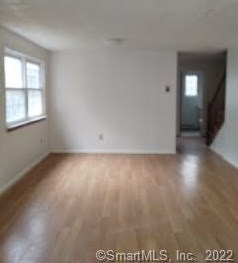 250 Summer St #22i, Plantsville, CT 06479