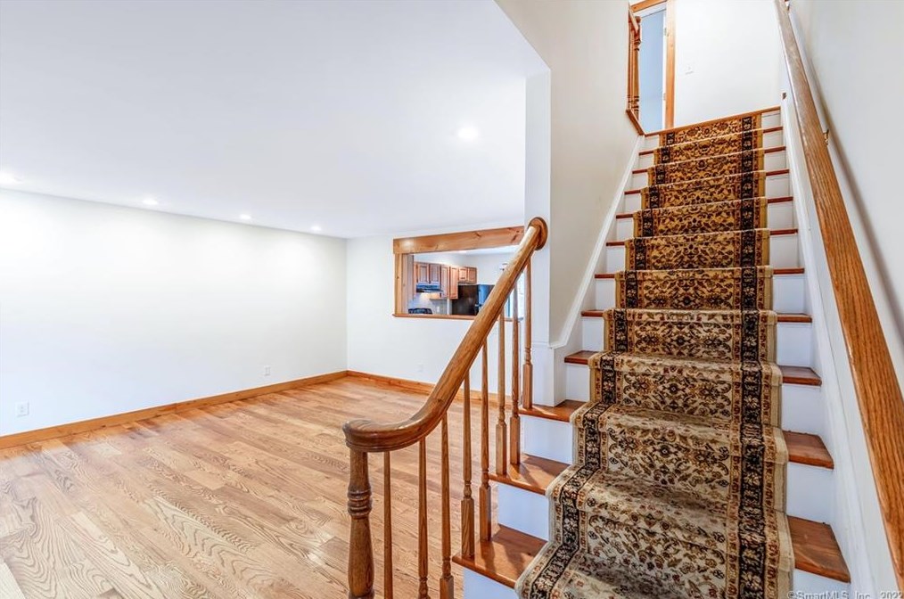 255 Kneen St #11, Huntington, CT 06484