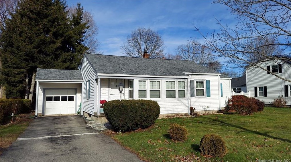 61 Maynard Rd, Fenwick, CT 06475