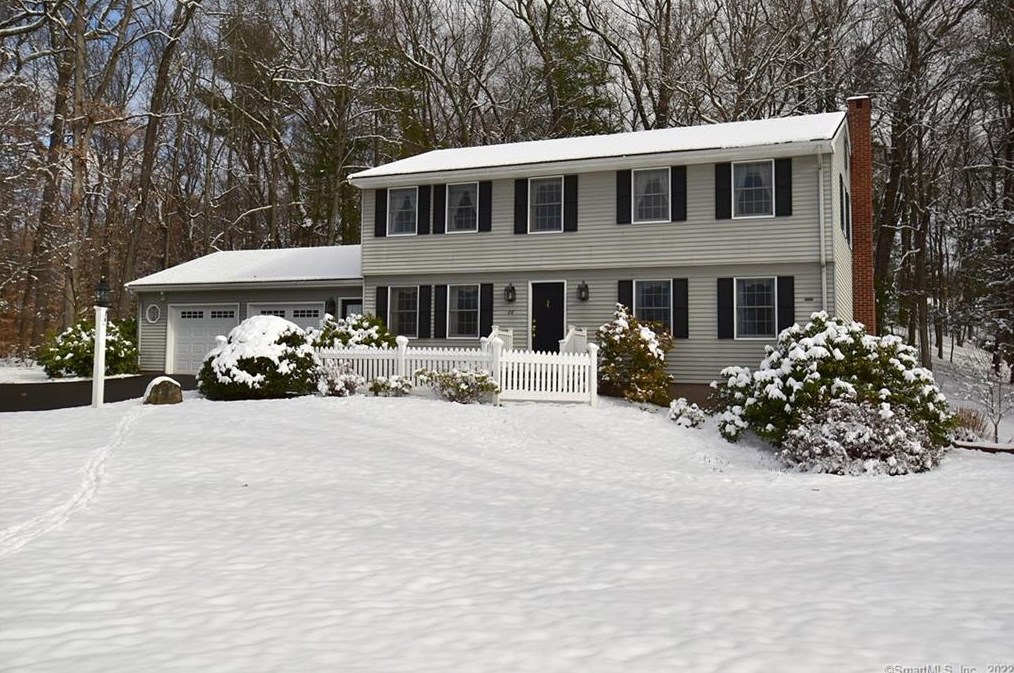 86 Highwood Dr, Manchester, CT 06040