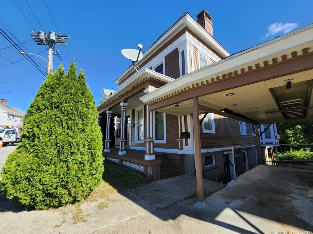 81 Cliff St, Norwich, CT 06360