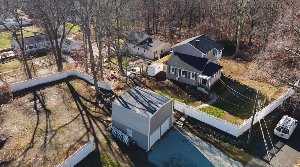 118 Osage Cir, Watertown, CT 06795-2367