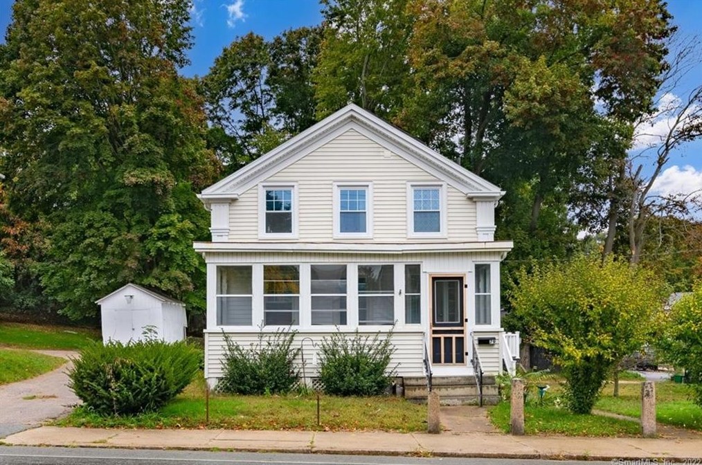 79 Liberty St, Pawcatuck, CT 06379