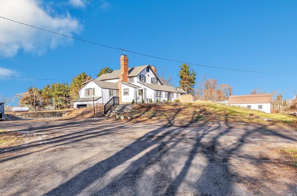 33 Bagburn Rd, Upper Stepney, CT 06468