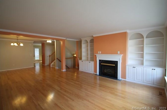 1907 Eaton Ct, Danbury, CT 06811