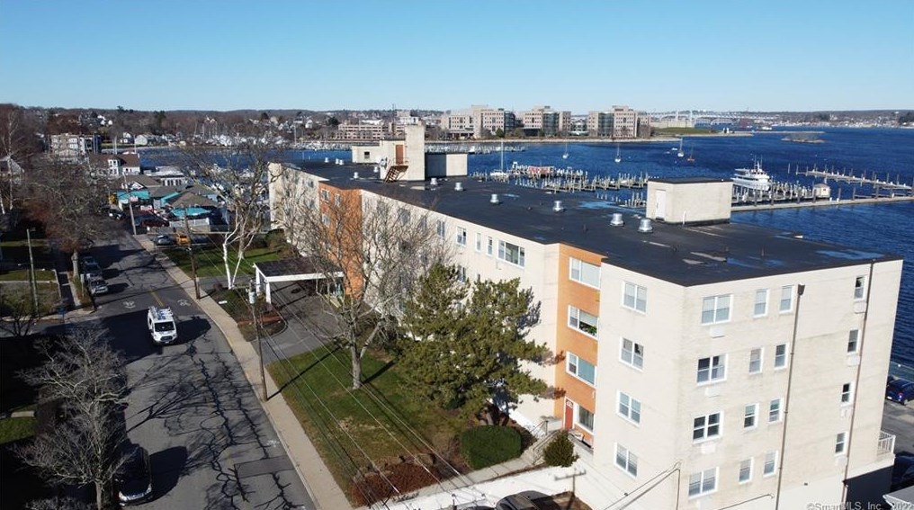 292 Pequot Ave #3e, United States Coast Guard Ac, CT 06320