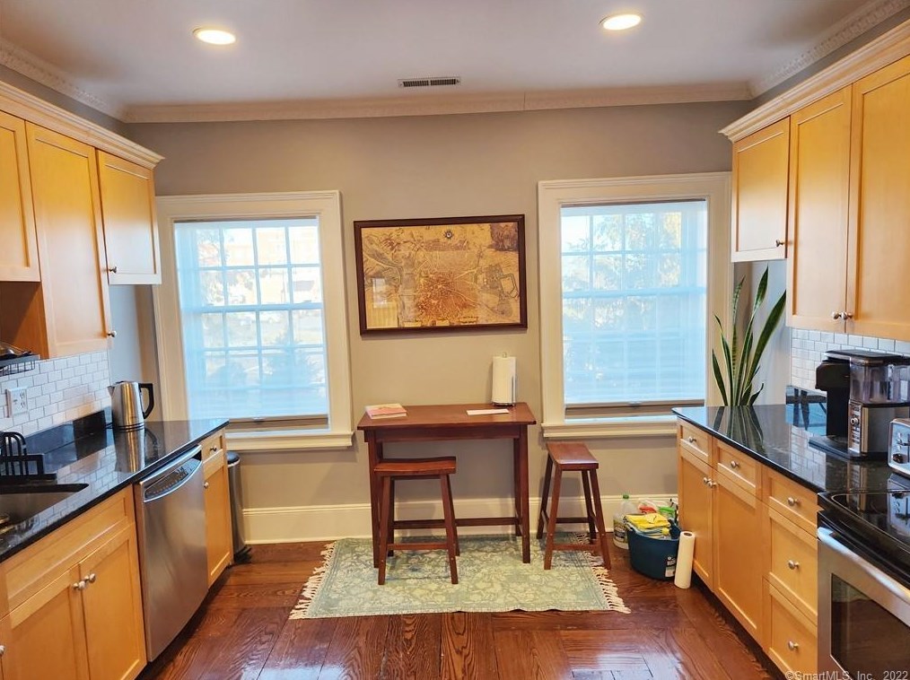 5 Elmcrest Ter #4, Norwalk, CT 06850