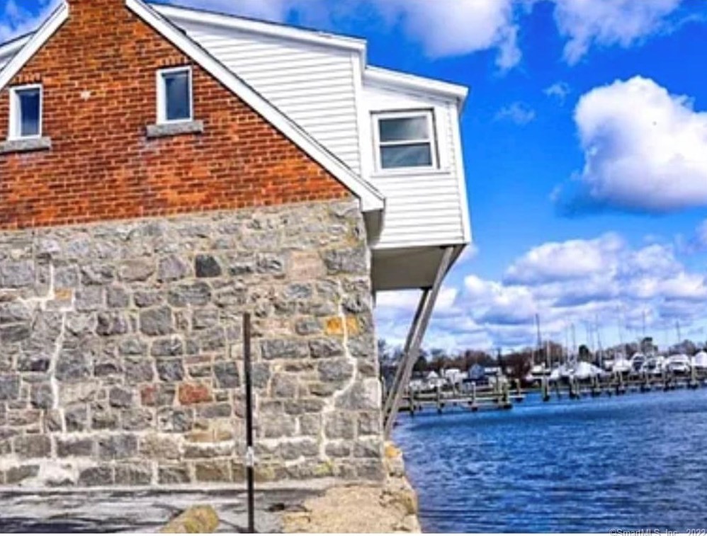 204 Pequot Ave, United States Coast Guard Ac, CT 06320
