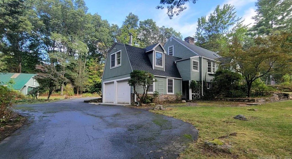30 Gracey Rd, Collinsville, CT 06019