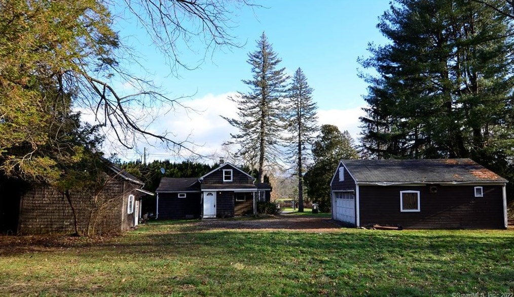 59 Filley St, Bloomfield, CT 06002