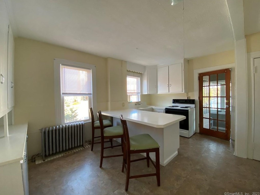 28 Field St, Torrington, CT 06790