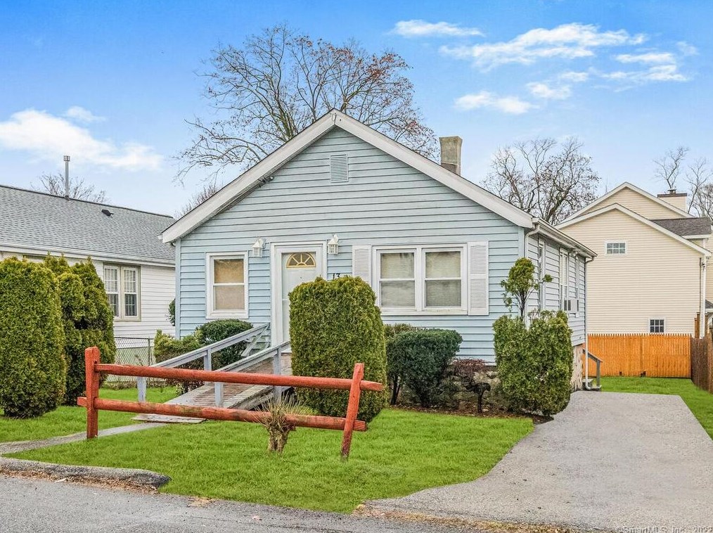 13 Morton St, Norwalk, CT 06854