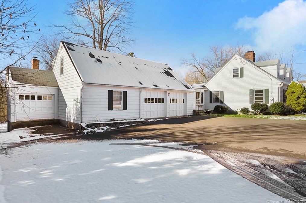 62 Whisconier, Brookfield Center, CT 06804