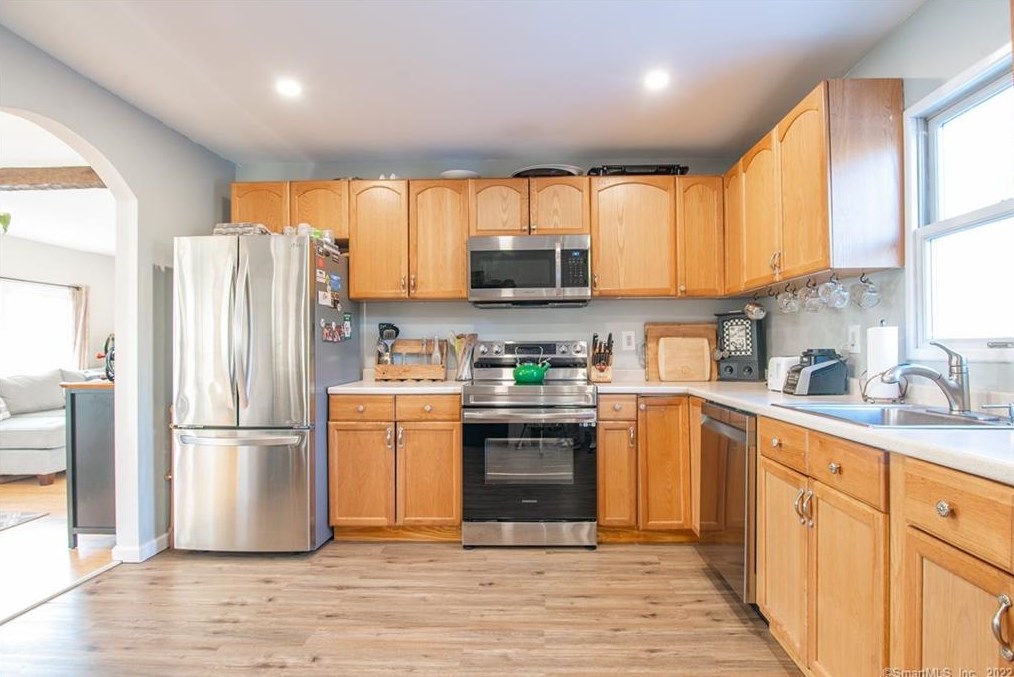 15 Allen Rd, Brookfield Center, CT 06804