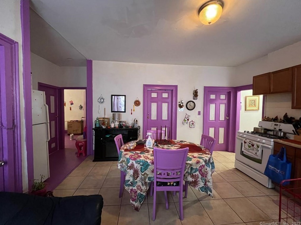 163 Affleck St, Hartford CT 06106-5210 exterior