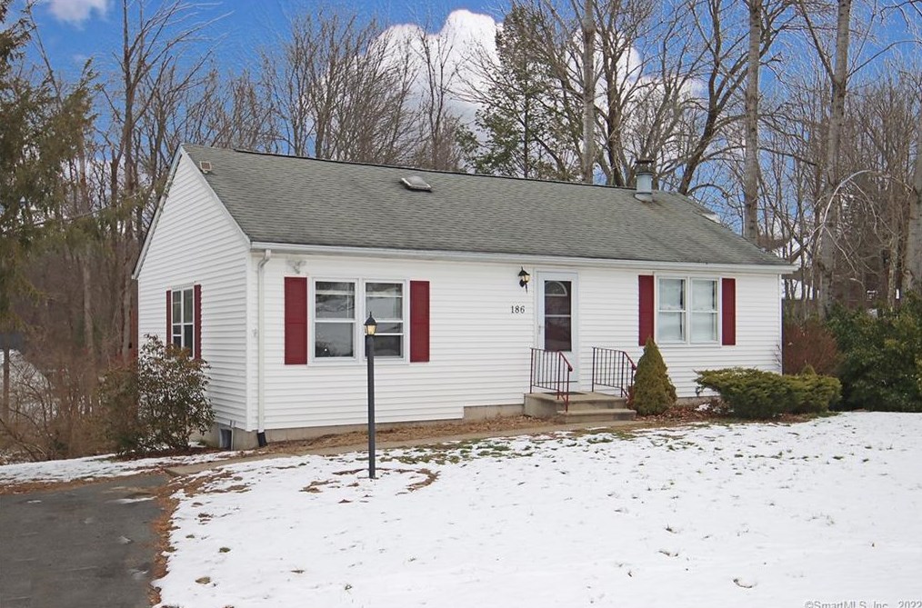 186 Hopmeadow Rd, Bristol, CT 06010