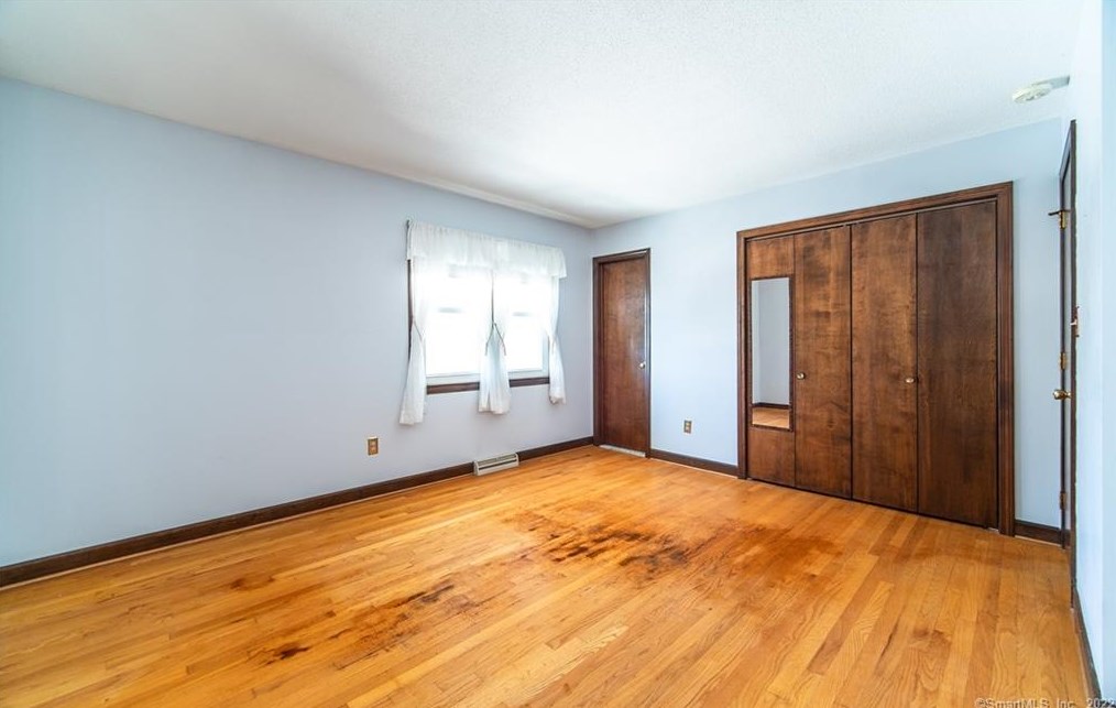 21 Susan Ln, Meriden CT 06450-6848 exterior