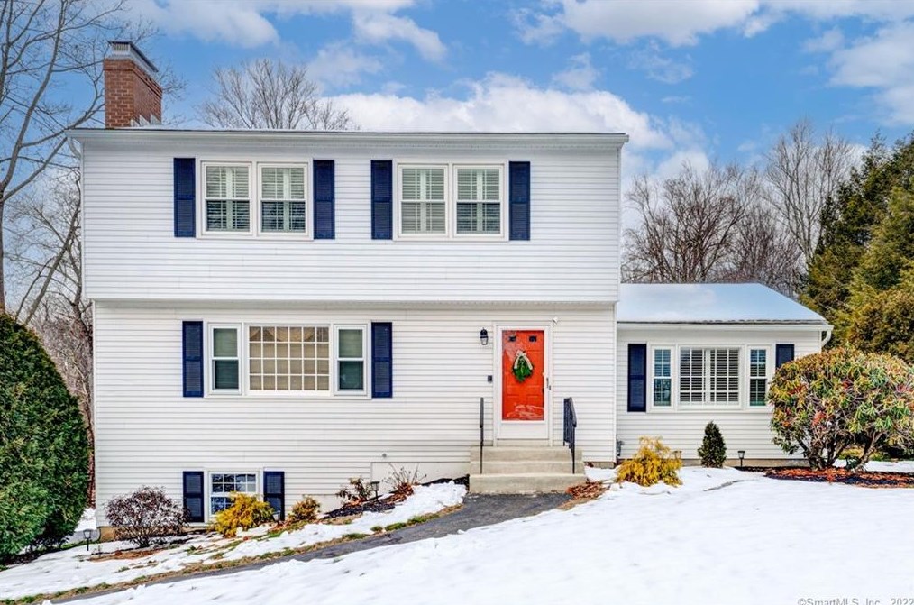 169 Oxbow Dr, Torrington, CT 06790