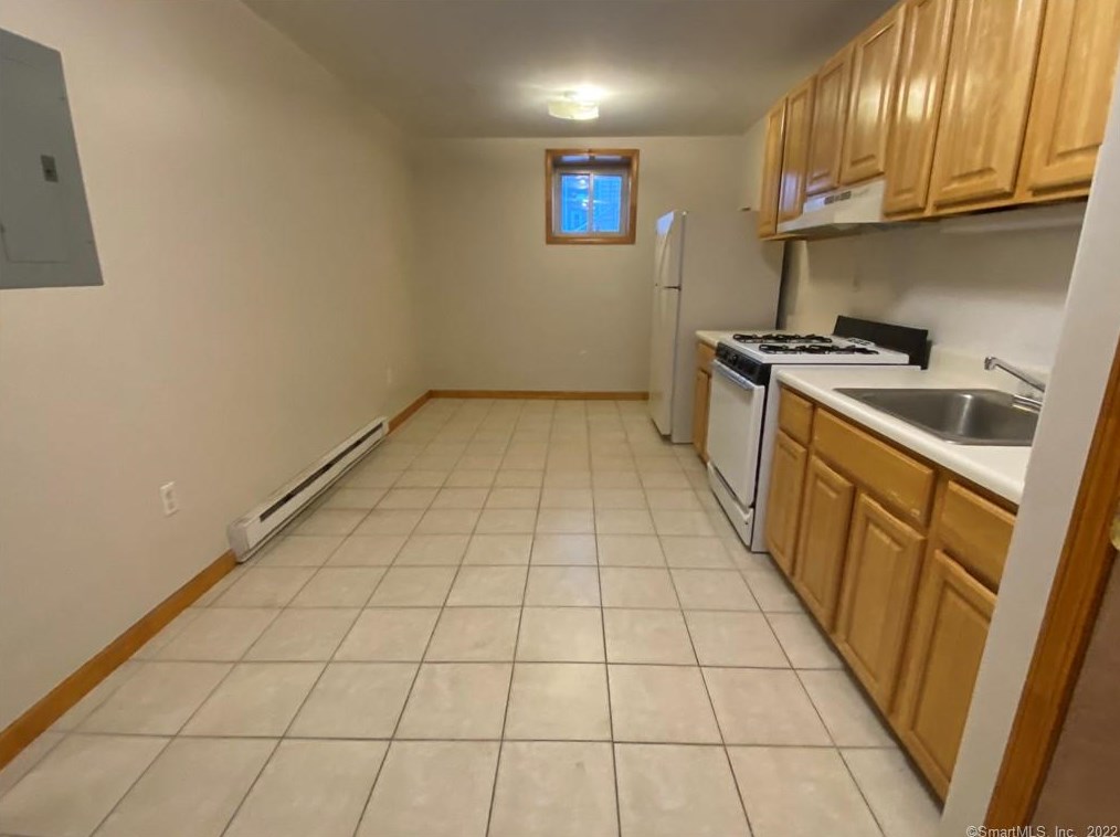 444 Main St Apt B, Torrington, CT