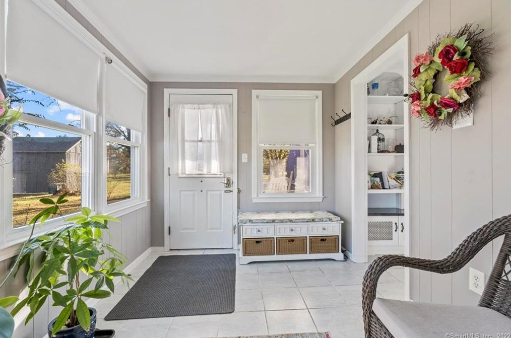9 Bishop St, North Haven, CT 06473