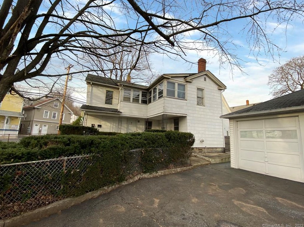 174 N State St, Ansonia, CT 06401