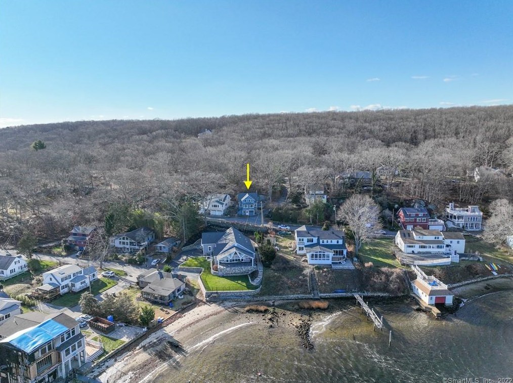 12 Ledge Rd, Niantic, CT 06357