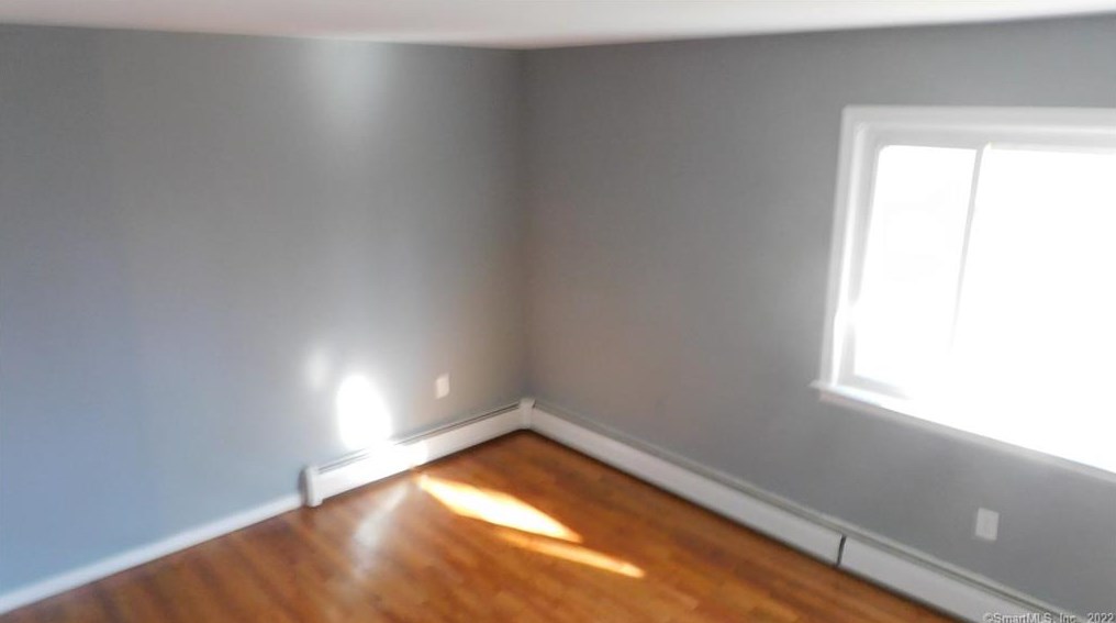 5 Camelot Dr #1, Bloomfield, CT 06002