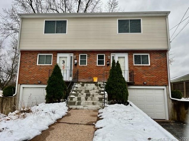 34-36 Irving St, Manchester, CT 06042