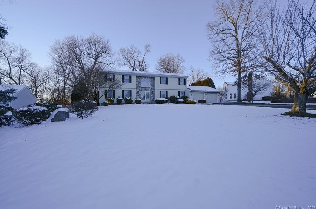 26 Krawski Dr, Wapping, CT 06074