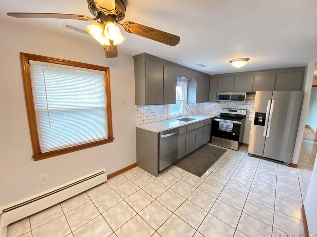 447 Denslow St, Windsor Locks, CT 06096