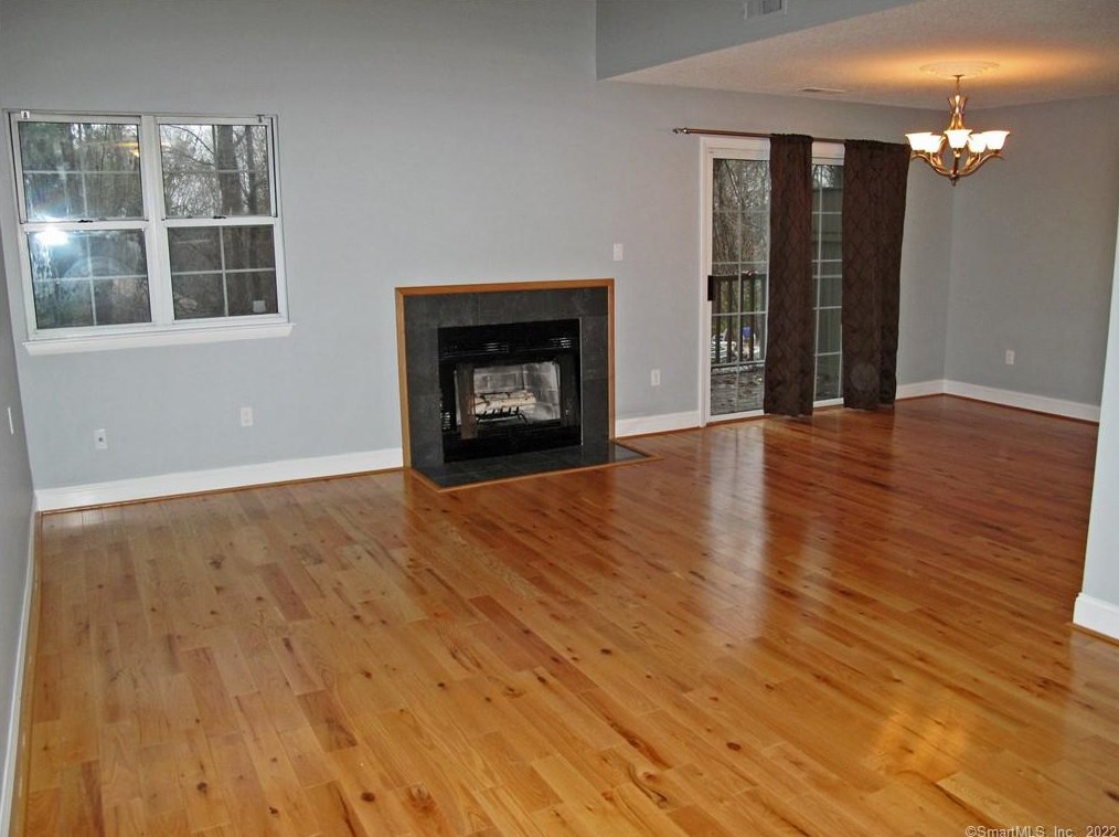 202 Redstone Cir Unit 202, Rocky Hill, CT