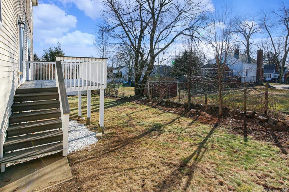 144 Bullard St, Fairfield CT  06825-3717 exterior