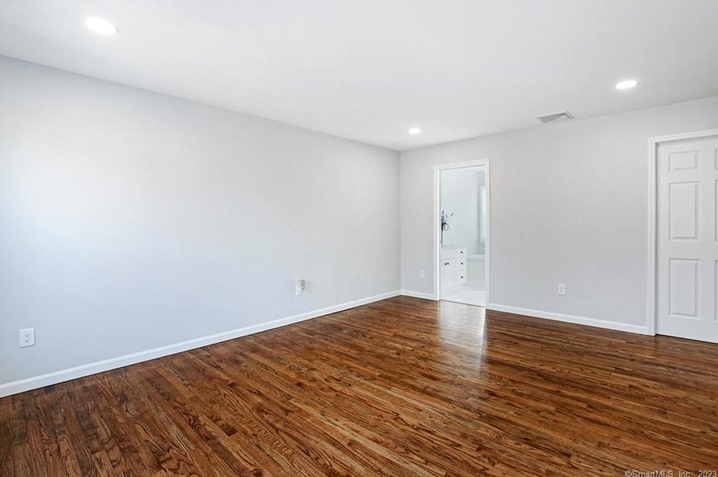 144 Bullard St, Fairfield CT  06825-3717 exterior