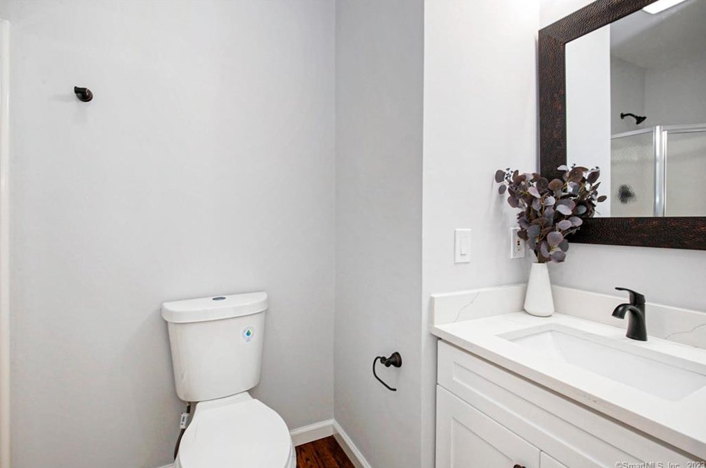 144 Bullard St, Fairfield CT  06825-3717 exterior