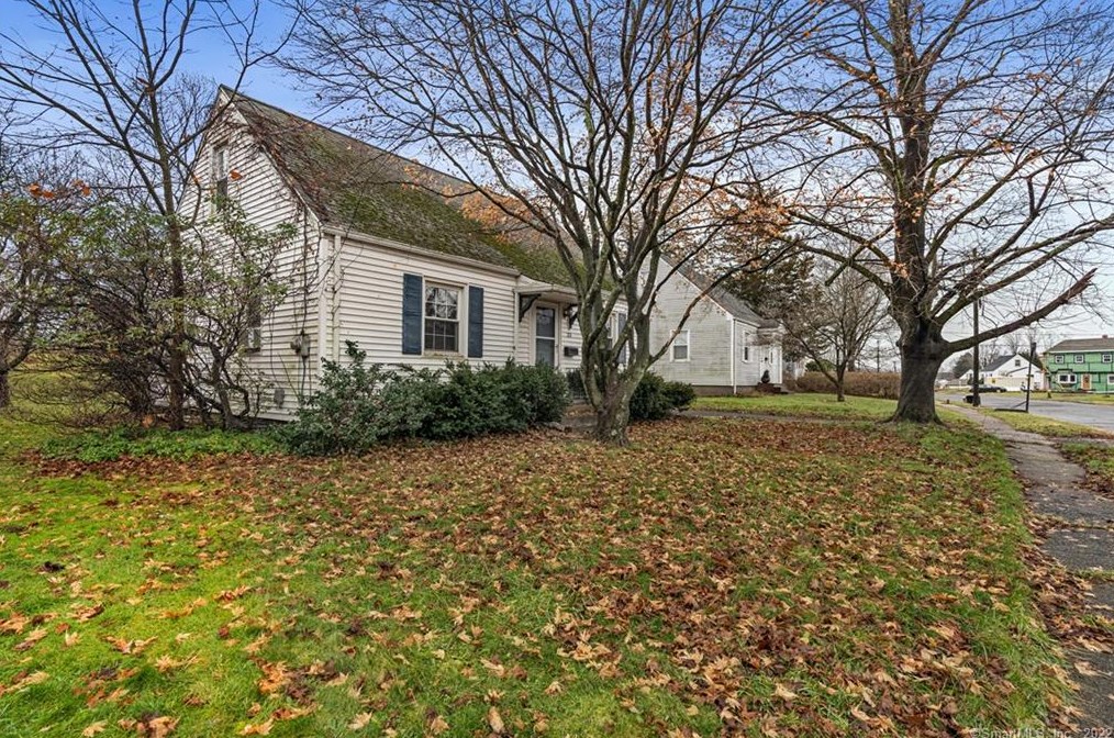 33 Lacey Rd, Southington, CT 06489