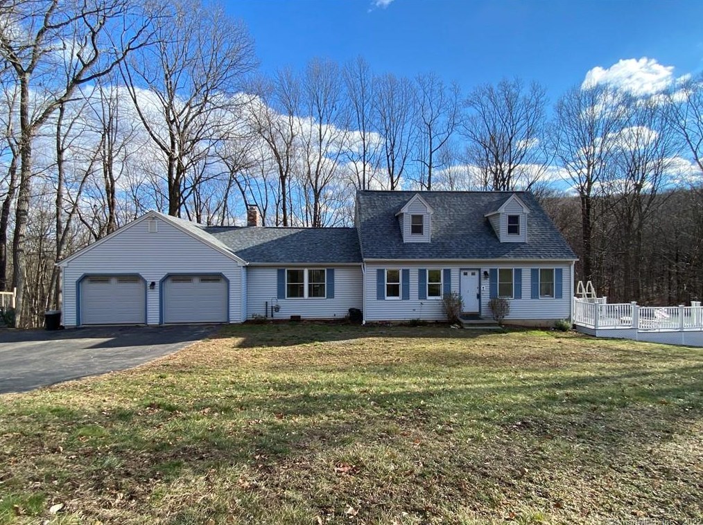 30 Vanessa Ct, Cheshire, CT 06410