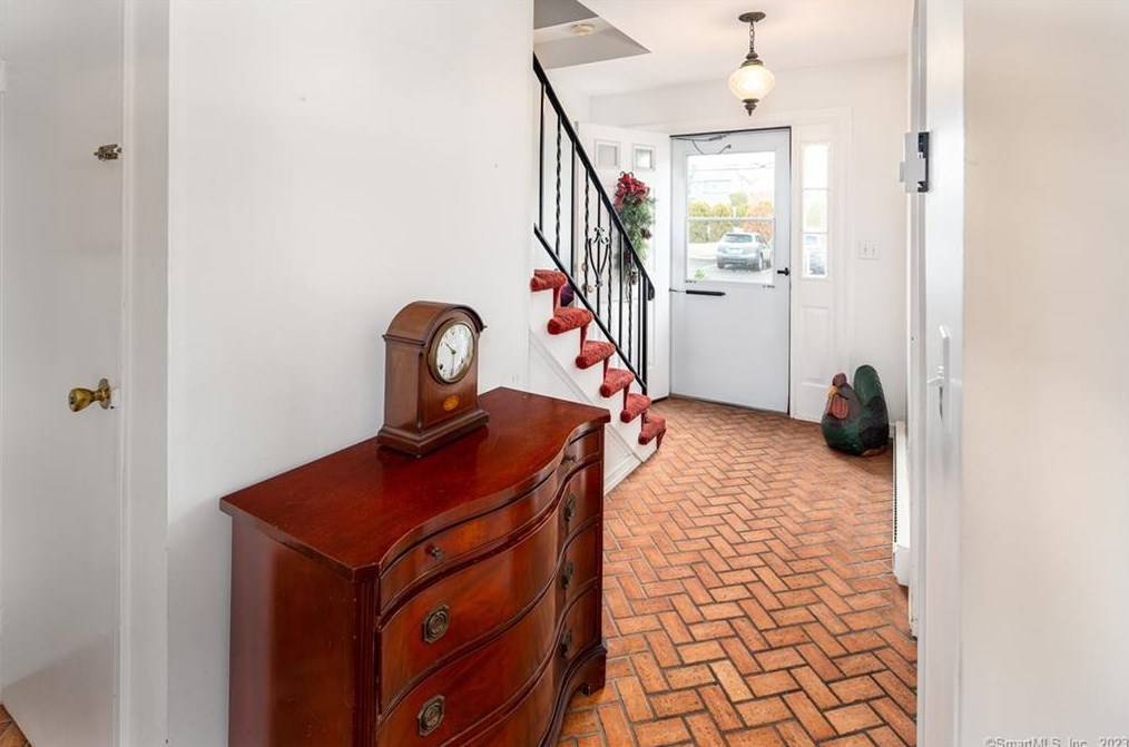 240 Wardwell St #22, Stamford, CT 06902
