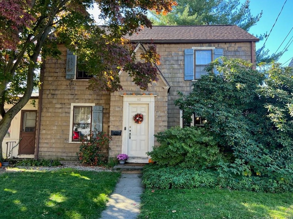 60 Davis St, Danbury, CT 06810